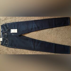 Wallflower Ultra Fit Skinny Jeans NWT